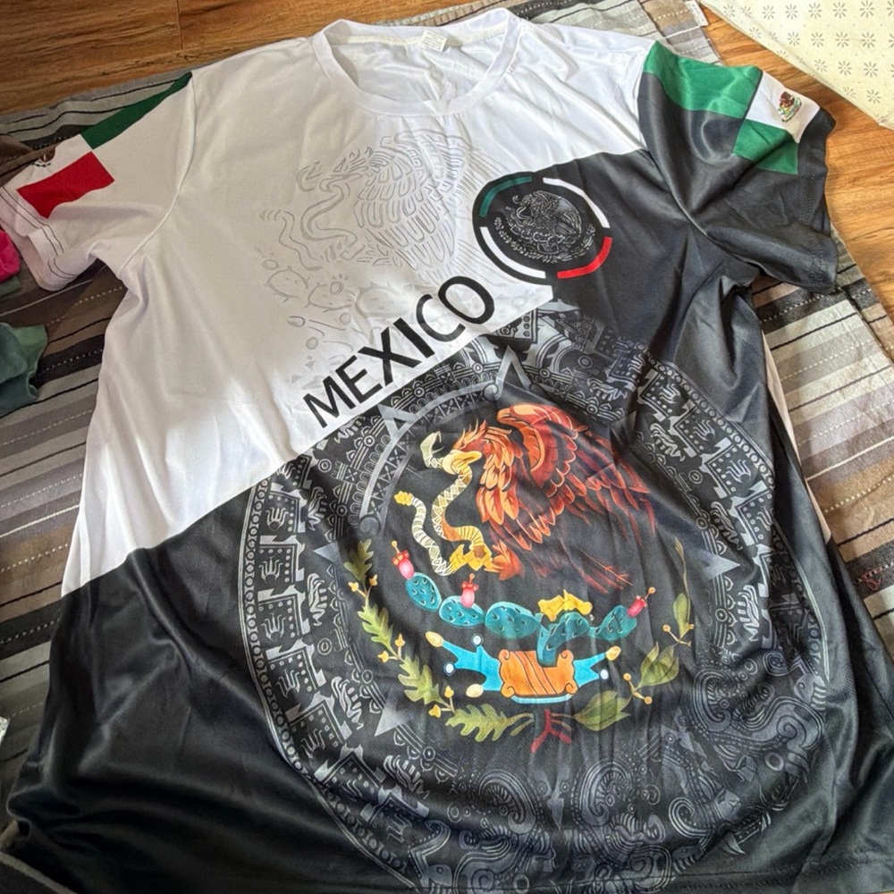 Mexico Themed Graphic T-Shirt